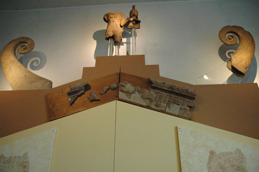 Frontón del templo de Mater Matuta.